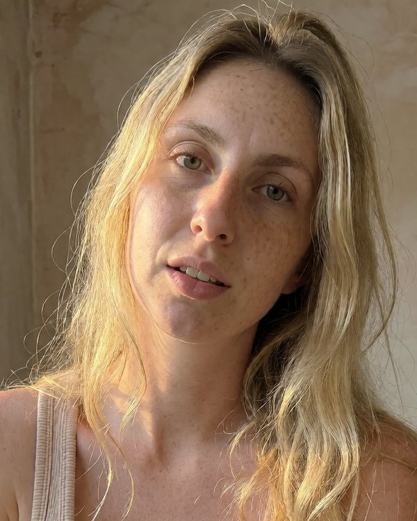 Dafne, additional photo